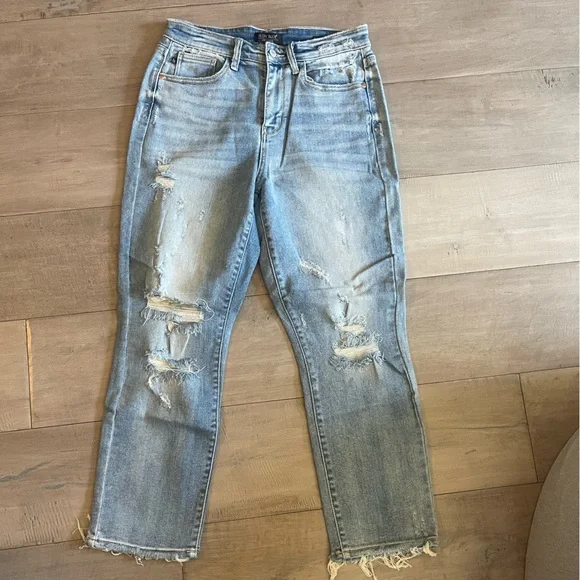 Judy Blue Relaxed Fit Light Blue Jeans with Distressed Hem - Picture 5 of 5